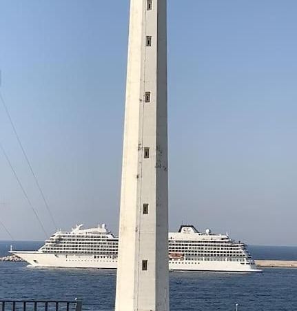 Faro Sul Mare Luxury Apartment - Zona Fiera Bari Luaran gambar