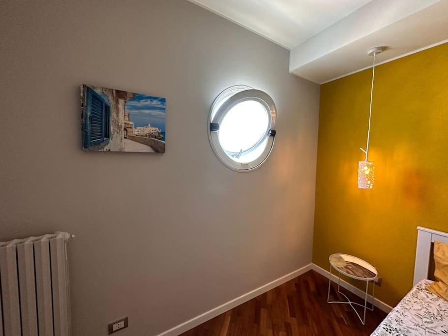 Faro Sul Mare Luxury Apartment - Zona Fiera Bari Luaran gambar