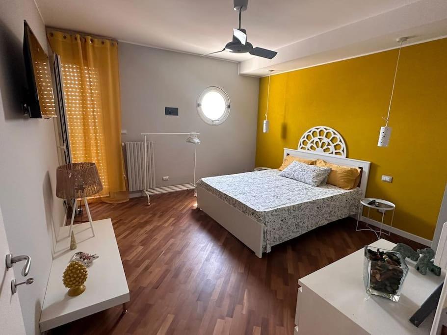 Faro Sul Mare Luxury Apartment - Zona Fiera Bari Luaran gambar