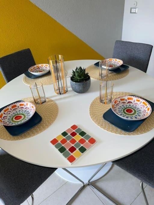 Faro Sul Mare Luxury Apartment - Zona Fiera Bari Luaran gambar