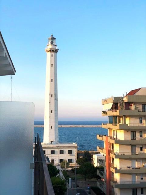 Faro Sul Mare Luxury Apartment - Zona Fiera Bari Luaran gambar