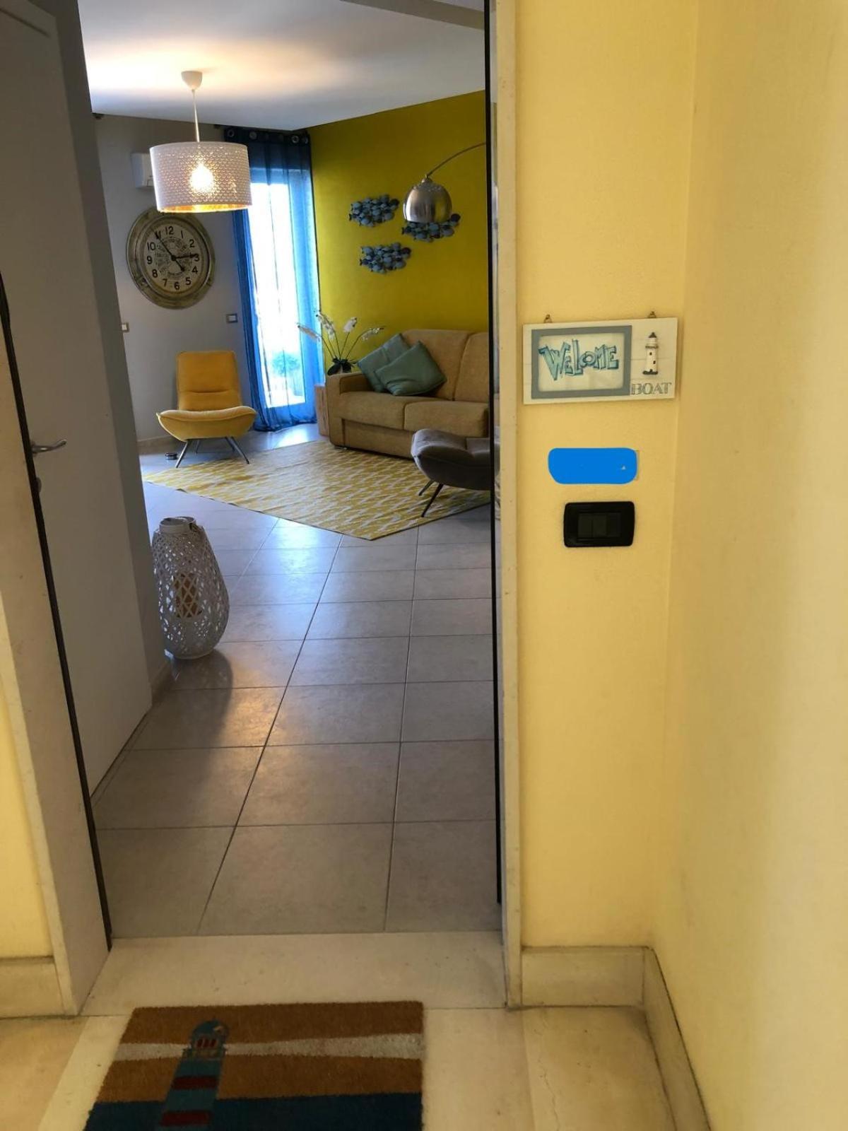 Faro Sul Mare Luxury Apartment - Zona Fiera Bari Luaran gambar